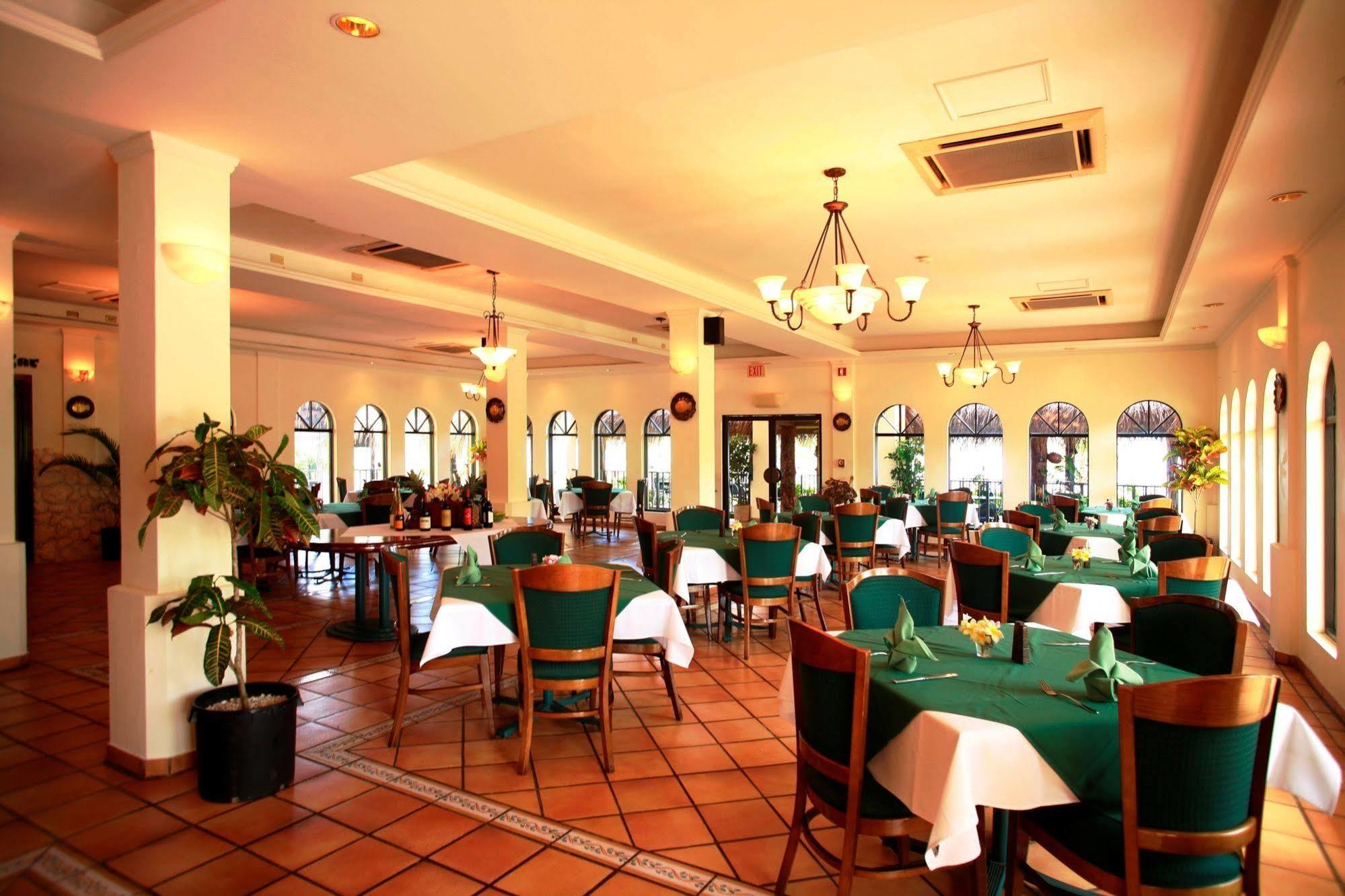 Rota Resort & Country Club Esterno foto